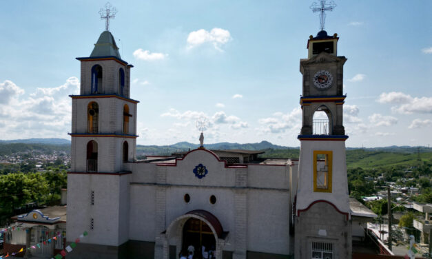 Coatzintla: El Reloj de la Parroquia de «Santiago Apóstol» Cambiará sus Melodías en Octubre