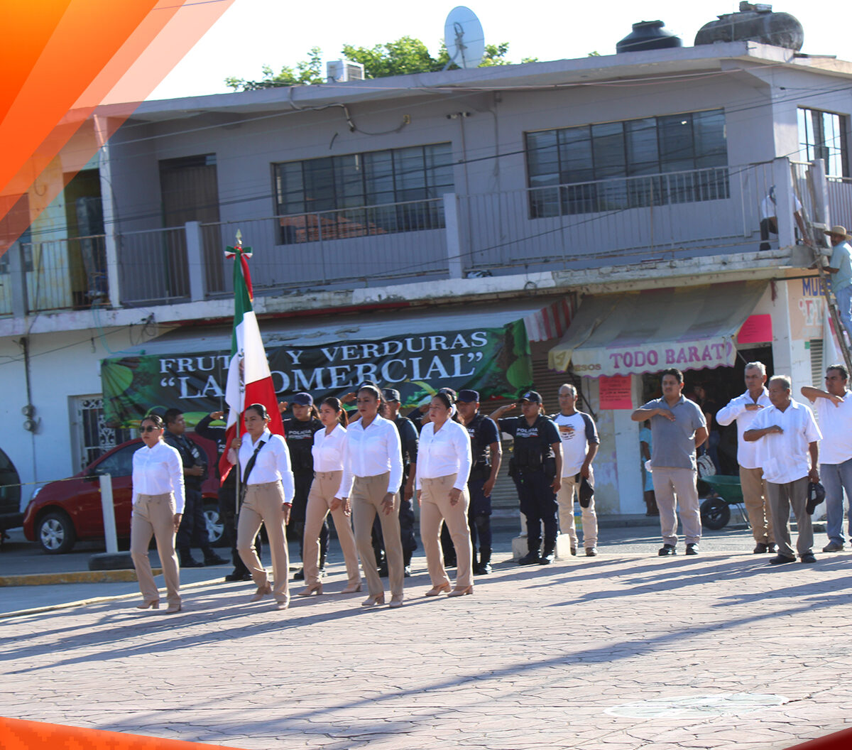 Tuxpan: En Lunes Cívico se conmemoró el Día Internacional de la No Violencia