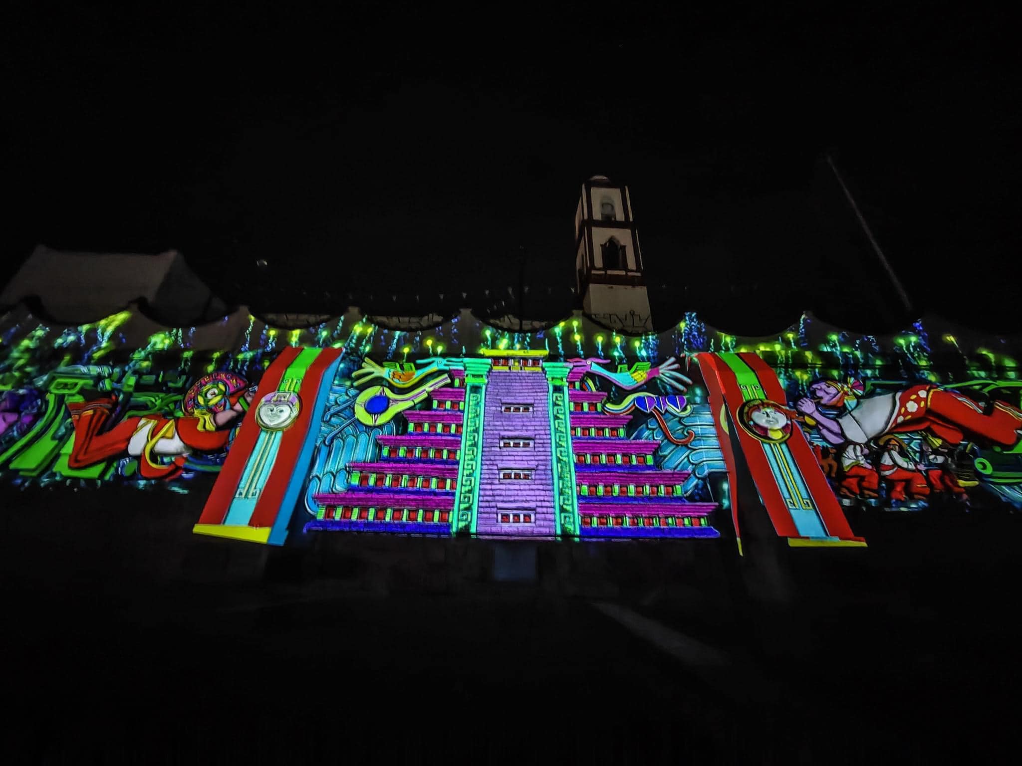 Papantla: Noches Mágicas en Papantla: Proyección de Luces y Video en el Histórico Mural del Mtro. Teodoro Cano