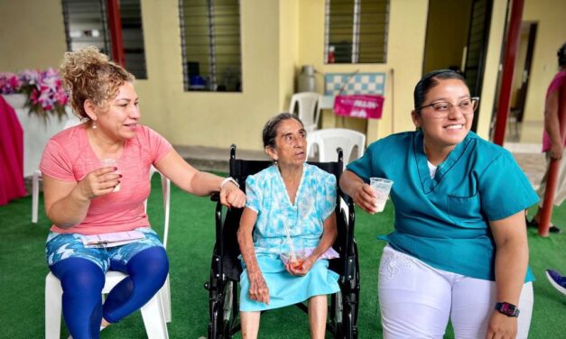 Papantla: Casa del Adulto Mayor Kachikin «AMAKA»