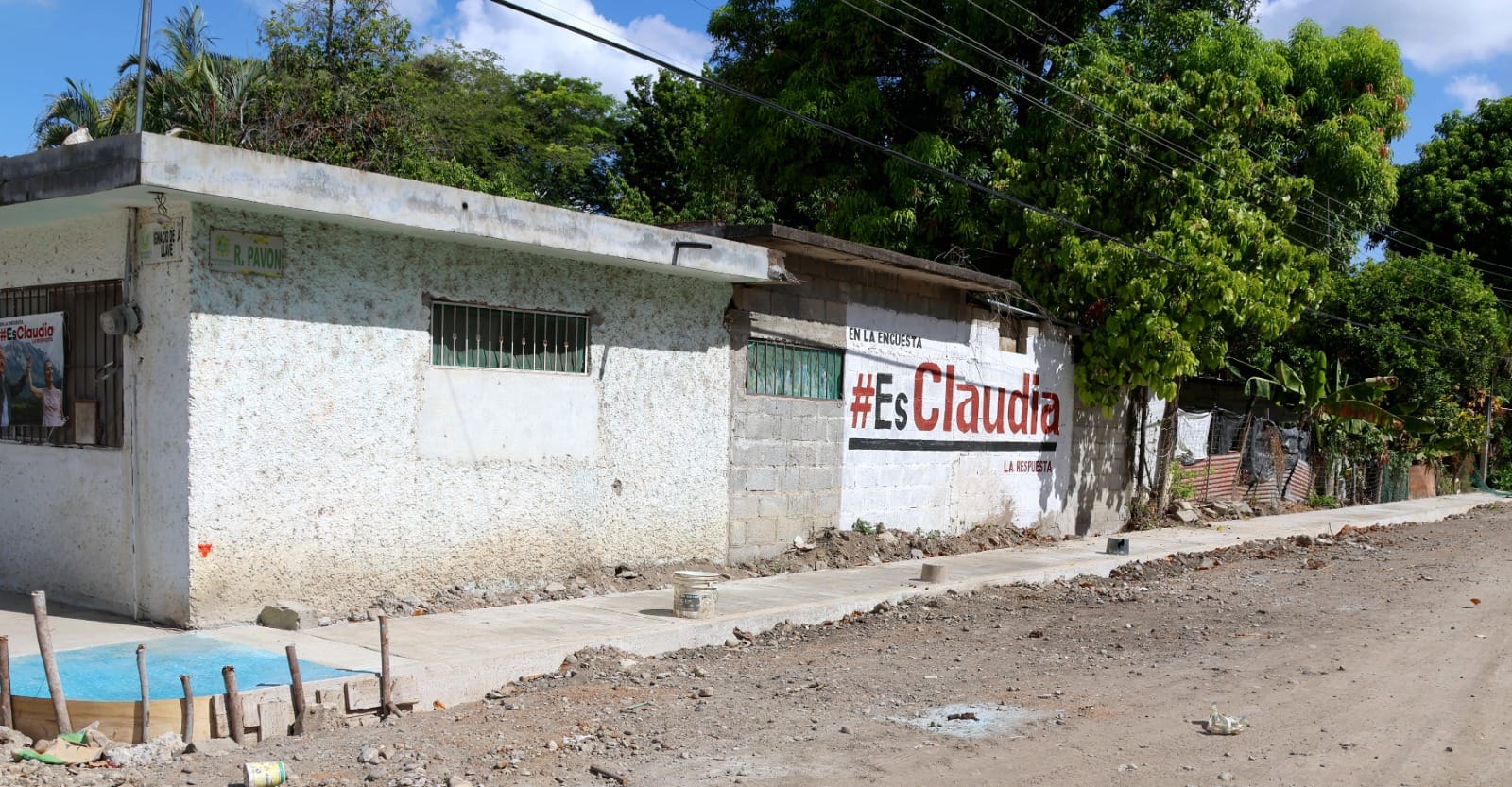 Pánuco: Construcción de Guarniciones y Banquetas en la Calle Rafael Pavón de la Colonia Pavón