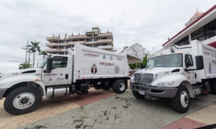 Gobierno de Tuxpan pone en servicio 2 nuevos camiones compactadores de basura