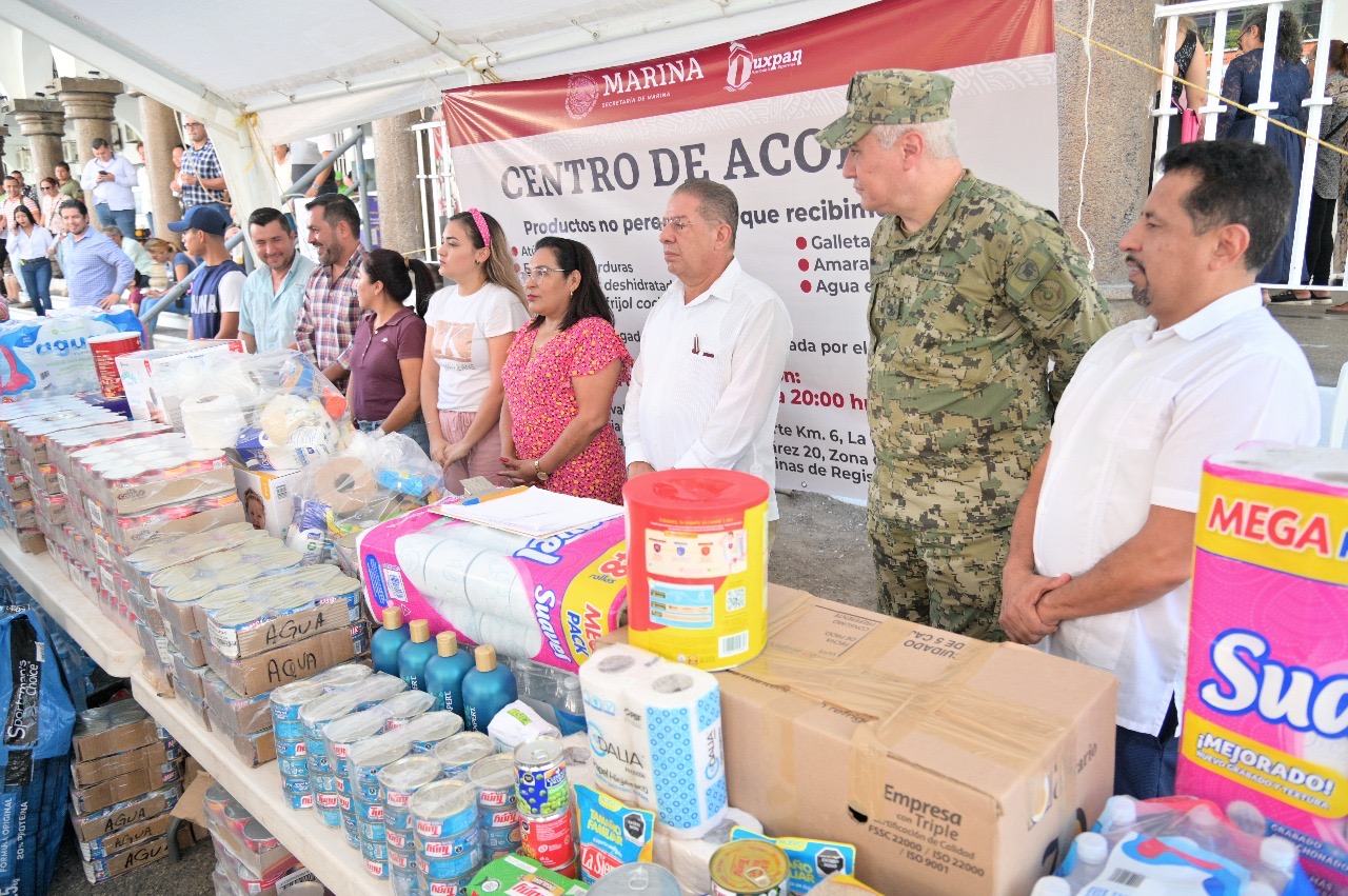 Gobierno de Tuxpan y SEMAR activan 2 centros de acopio de víveres en apoyo a damnificados de Guerrero