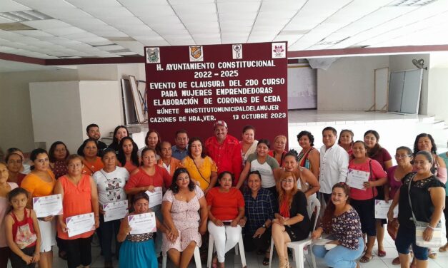 Cazones: Clausura del segundo curso de capacitación a mujeres emprendedoras denominado como «Elaboración de coronas de cera»