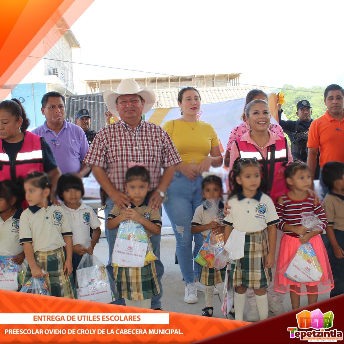 TEPETZINTLA: ENTREGA DE ÚTILES ESCOLARES, EN LA ESCUELA PREESCOLAR OVIDIO DE CROLY