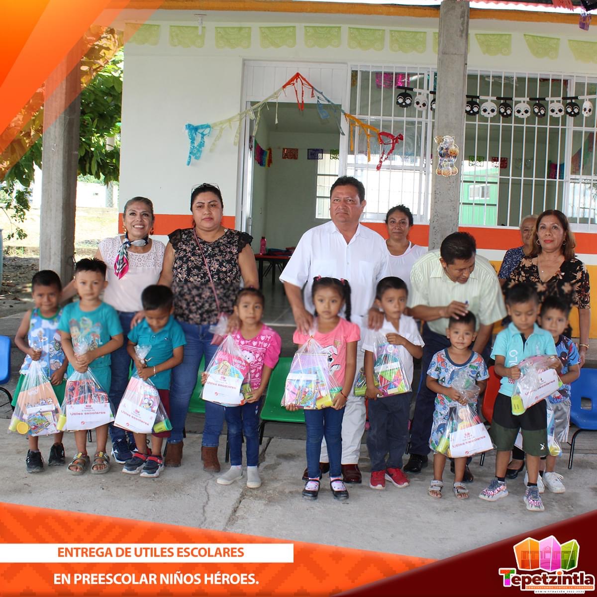 Tepetzintla: Entrega de Útiles Escolares en Preescolar Niños Héroes de Moyutla