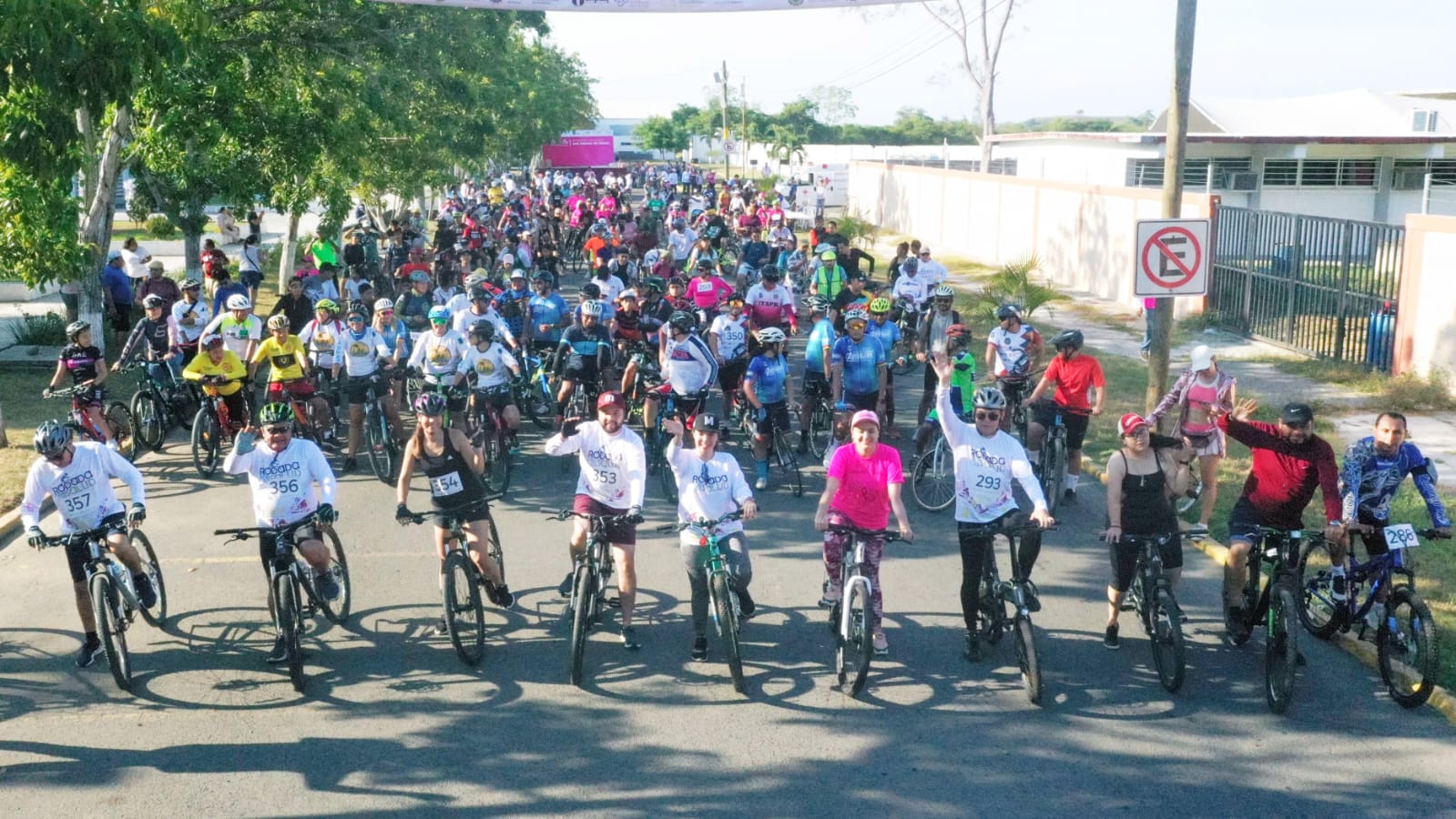 Tuxpan: Con gran participación se llevó a cabo la Rodada con Causa, en apoyo de las mujeres que luchan contra el cáncer