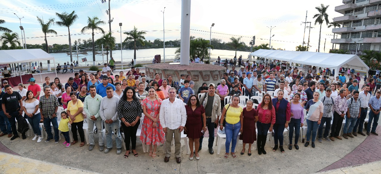 Gobierno de Tuxpan y DIF Municipal entregan proyectos productivos a 168 familias del campo y la ciudad