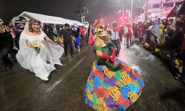 Tuxpan vive a plenitud el Festival de Día de Muertos