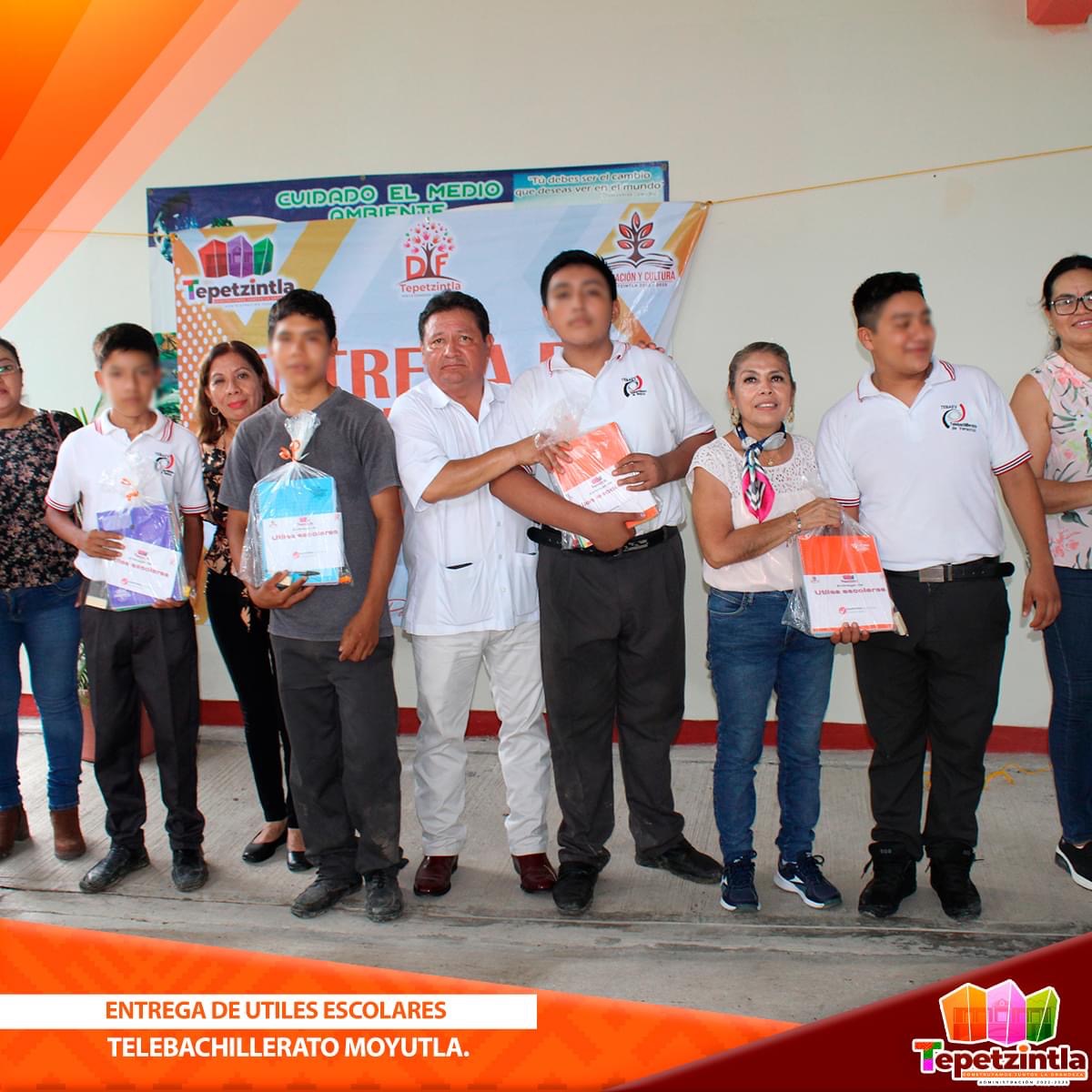 ENTREGA DE ÚTILES EN ESCUELA TELEBACHILLERATO DE LA LOCALIDAD DE MOYUTLA