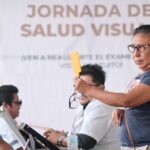 Familias tuxpeñas siguen siendo beneficiadas con las Jornadas de Salud Visual, en planta baja de presidencia municipal