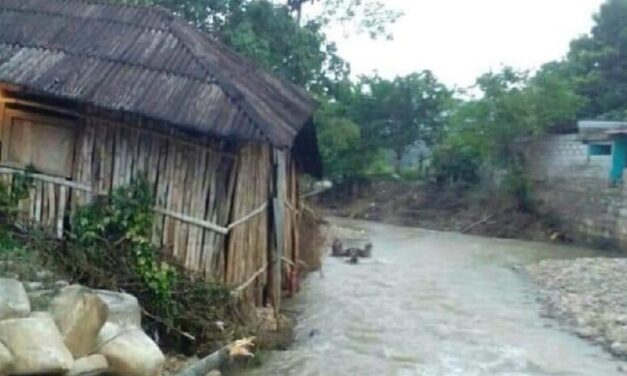 Ixhuatecos en Desamparo: Crece la Desesperación tras Devastadora Inundación