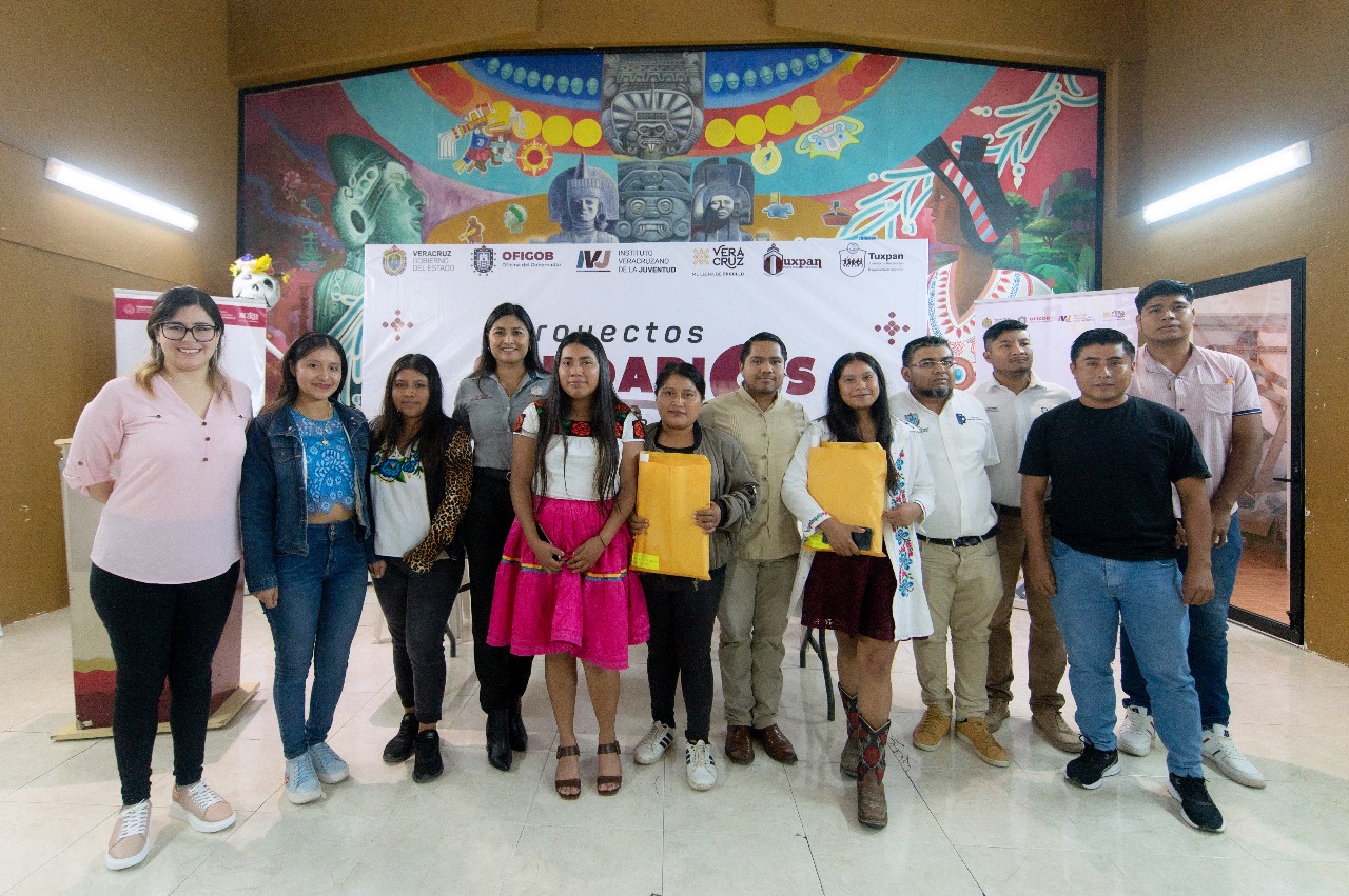 Tuxpan: Premian a jóvenes por cinco proyectos solidarios