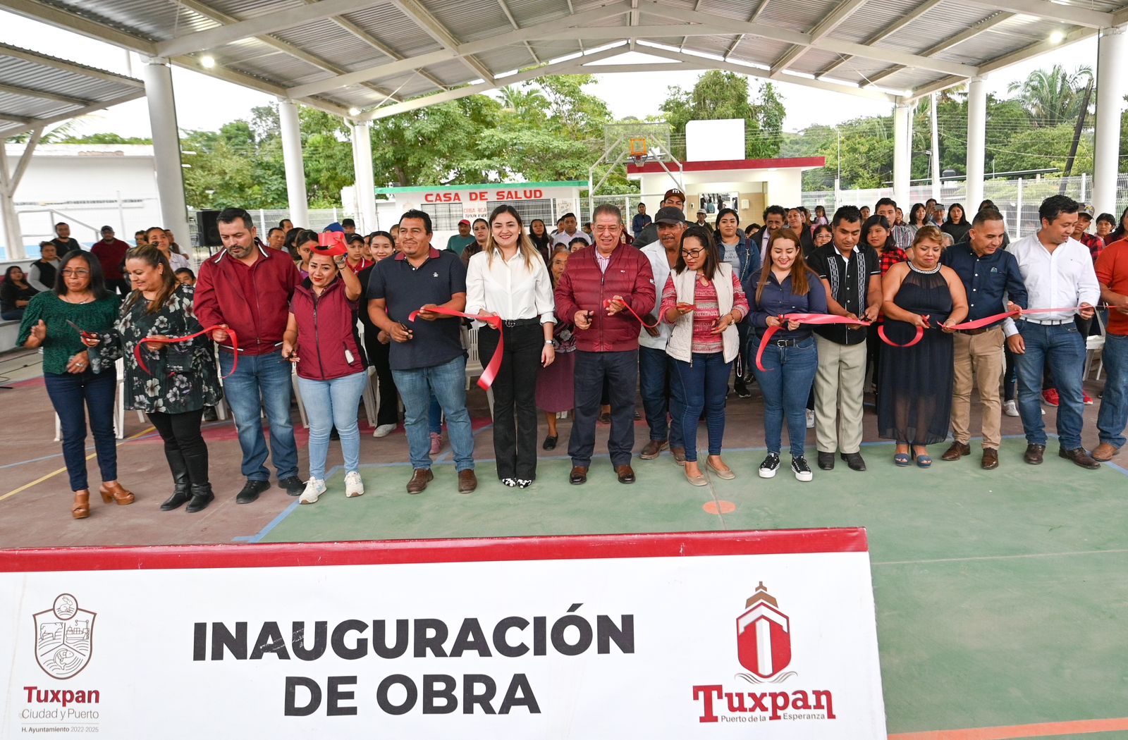 Gobierno de Tuxpan realizó la entrega oficial de la obra “Cancha y Espacios Multideportivos” en la comunidad Ceiba Rica
