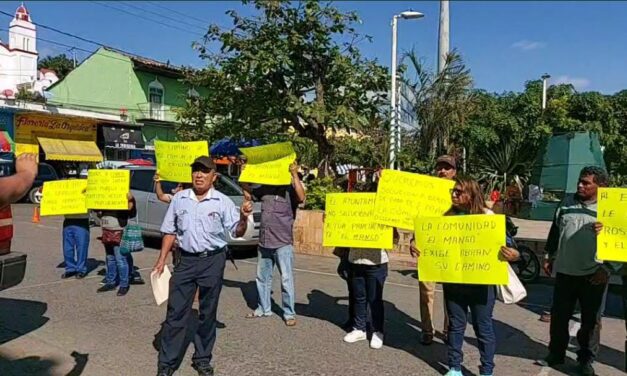 Gutiérrez Zamora: Habitantes de “El Mango” protestan por el cierre de un acceso a la comunidad