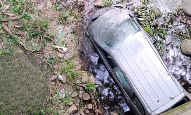 Chontla: Camioneta cae del puente “Las Chacas”, el conductor pierde la vida