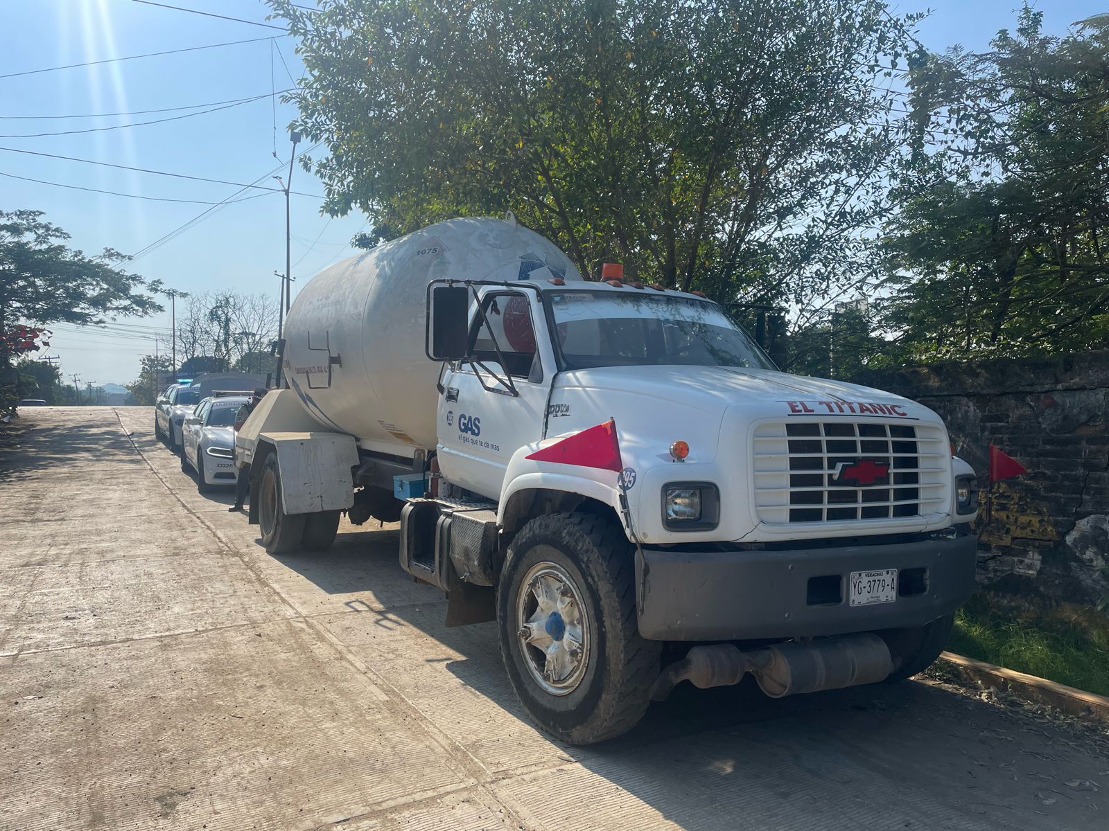 Naranjos: Aseguran pipa con Gas L.P de dudosa procedencia