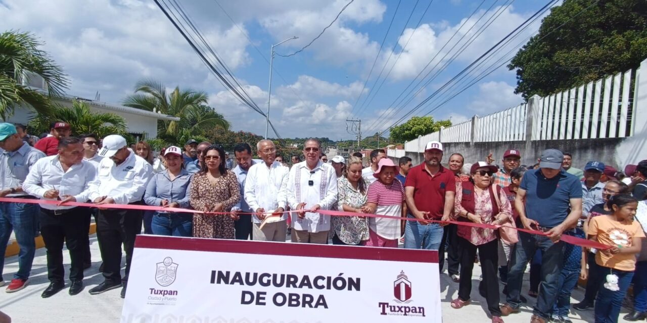 Gobierno municipal inauguró la pavimentación con concreto hidráulico de la calle Ixcóatl, de la colonia Anáhuac