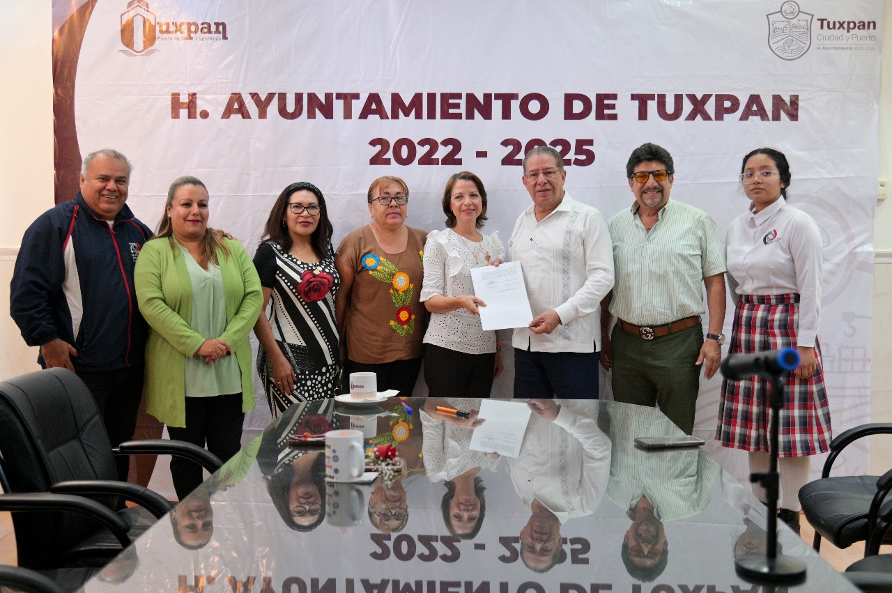 El Programa “Escuela Garantizada Escritura Garante”, beneficia al Telebachillerato “Anáhuac”