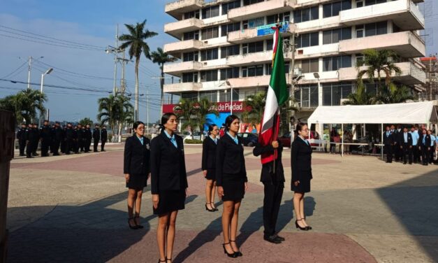 Tuxpan: Realizan Lunes Cívico en conmemoración de la creación del Instituto Nacional de la Juventud Mexicana