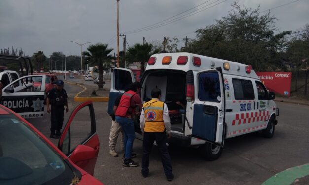 Accidente en Cerro Azul: Mujer se impacta contra glorieta