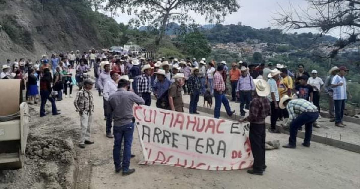 Continúa el paro el Tlachichilco: Exigen una obra de calidad