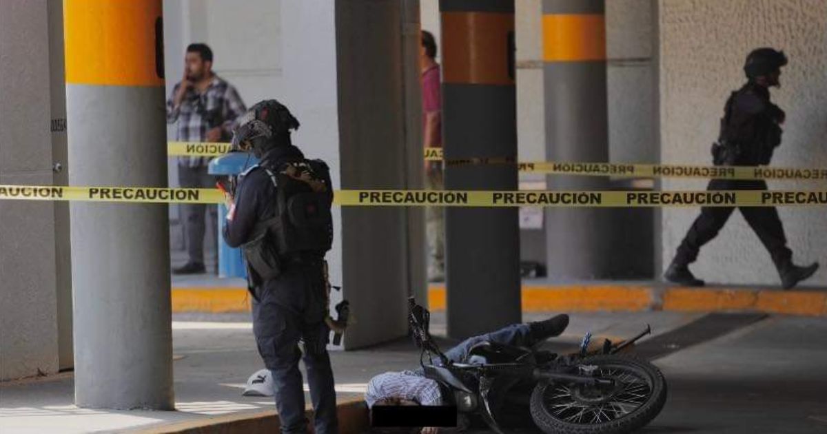 Violento asalto en Plaza Américas de Boca del Río: Asaltantes de joyería originarios de Puebla provocan balacera