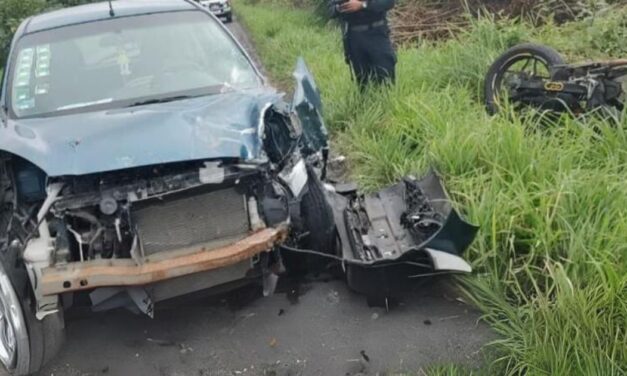 Gutiérrez Zamora: Mujer invade carril y colisiona con motociclistas 