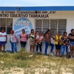 ¡Padres de familia del CETMAR Tamiahua exigen aulas dignas!