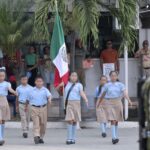 Tuxpan: En lunes cívico conmemoran el Día del Estudiante