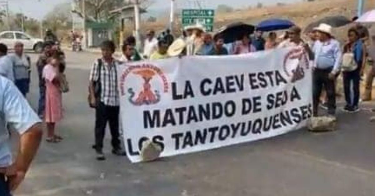 Bloquean carretera en Tantoyuca por crisis de agua