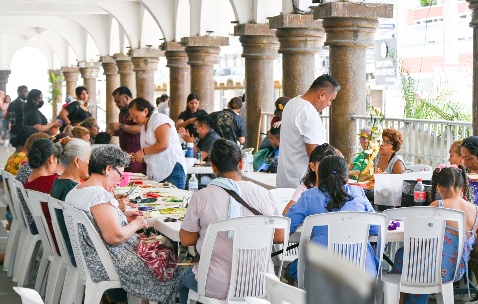La Jornada de Salud Multidisciplinaria continúa siendo un gran apoyo para la salud visual y la economía de las familias tuxpeñas