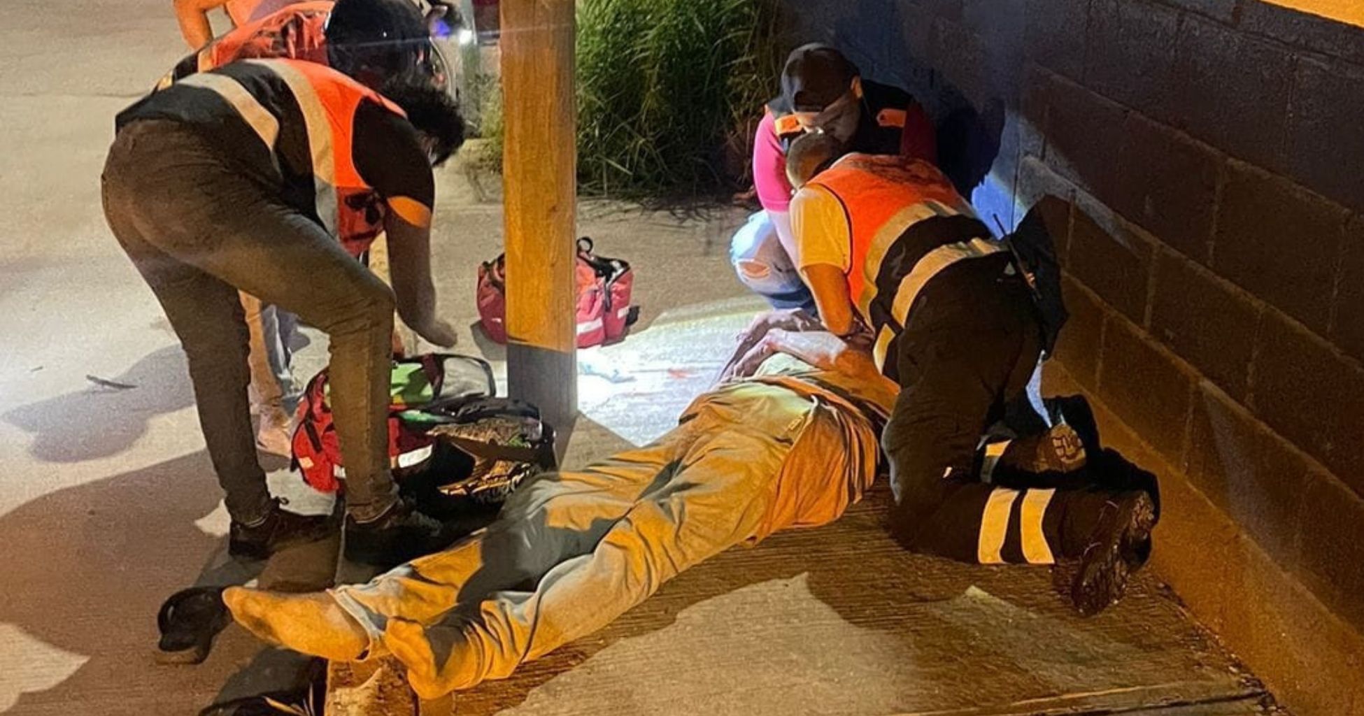 Pánuco: Ebrio cae de su propia altura y se lesiona