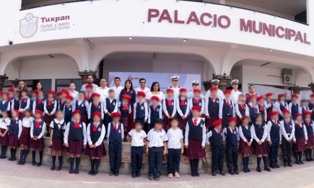 Gobierno de Tuxpan realiza Lunes Cívico por el Aniversario Luctuoso del Gral. Vicente Guerrero