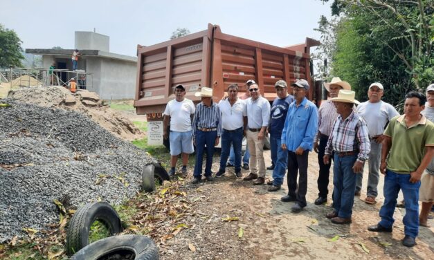 Ayuntamiento de Tuxpan entregó importantes apoyos en San José, Chiconcoa, Héroes de Chapultepec y El Coyol