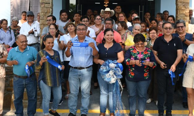 Concluye rehabilitación  del auditorio municipal de Castillo de Teayo