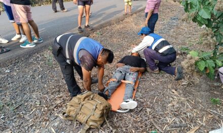 Menores de edad derrapan su motocicleta en Tancoco: Ambos resultaron lesionados