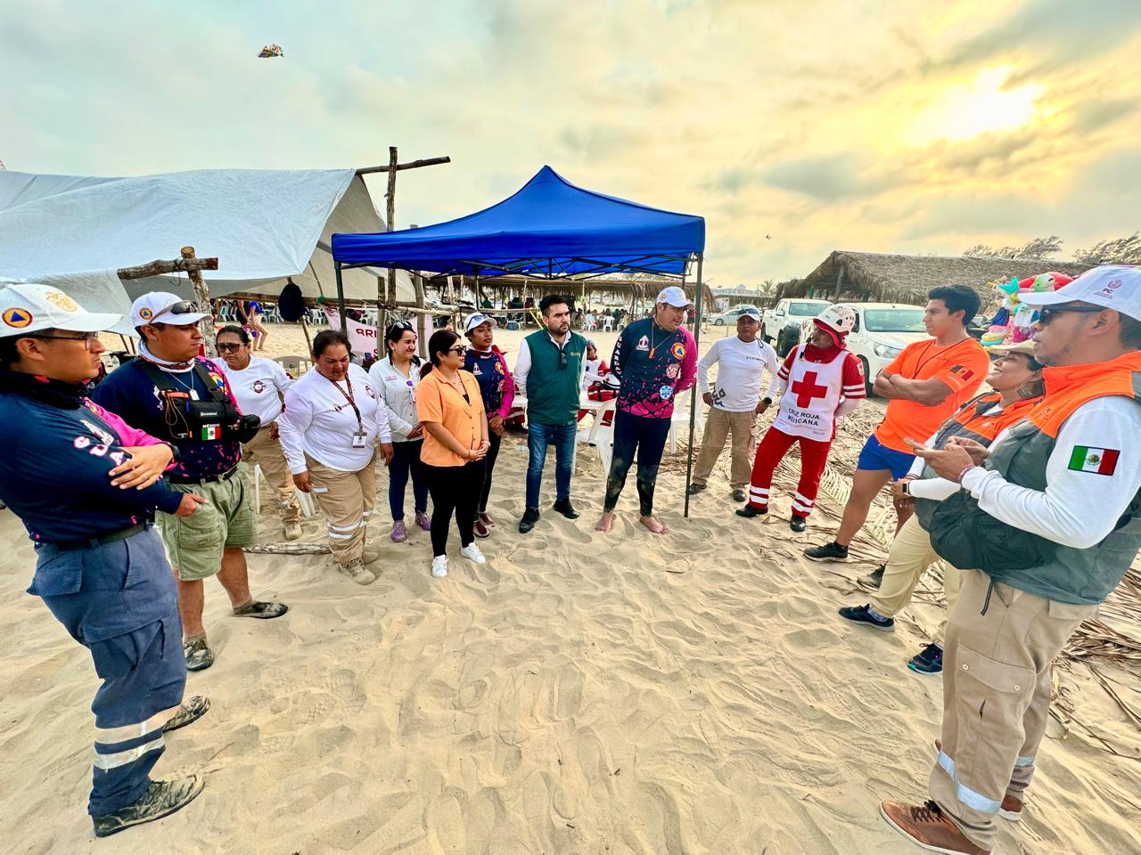 PC Estatal fortalece la coordinación con los participantes en el operativo Semana Santa 2025, en las playas de Tuxpan
