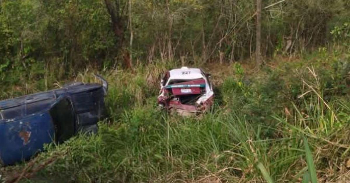 Choque sobre el tramo carretero Naranjos Amatlán-Ozuluama, deja dos personas lesionadas