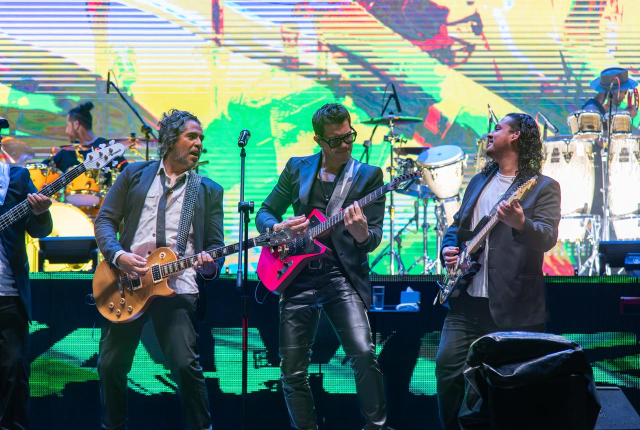 Yahir enciende el Carnaval Tuxpan 2025 con un concierto inolvidable
