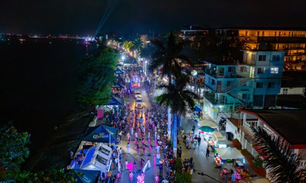 Impresionante y multitudinario primer paseo del Carnaval Tuxpan 2025