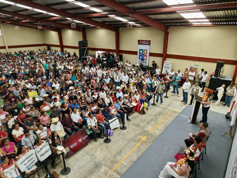 Justicia social para los pueblos originarios; Chicontepec recibe más de 59 mdp