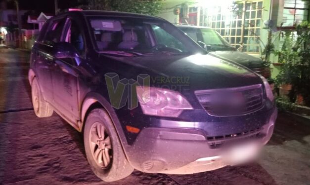 Álamo: Fugitivo del anexo causa daños a tres vehículos estacionados