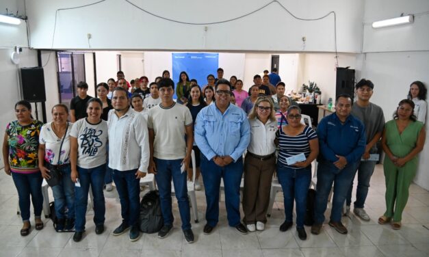 Estudiantes de nivel superior de Tuxpan recibieron Becas TC Energía