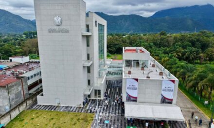 Rocío Nahle inaugura Ciudad Judicial de Orizaba