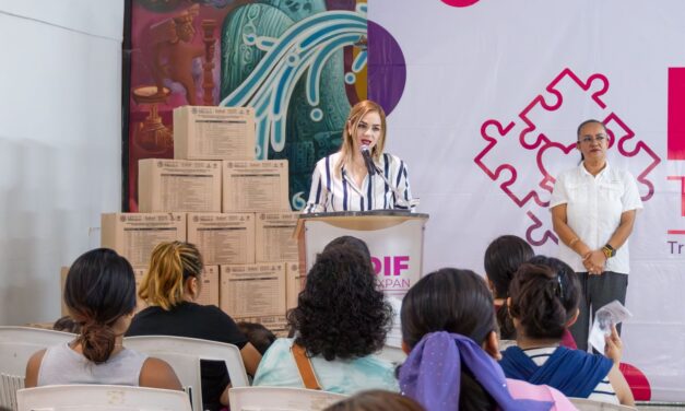 DIF Tuxpan entrega apoyos alimenticios del programa Mil Días