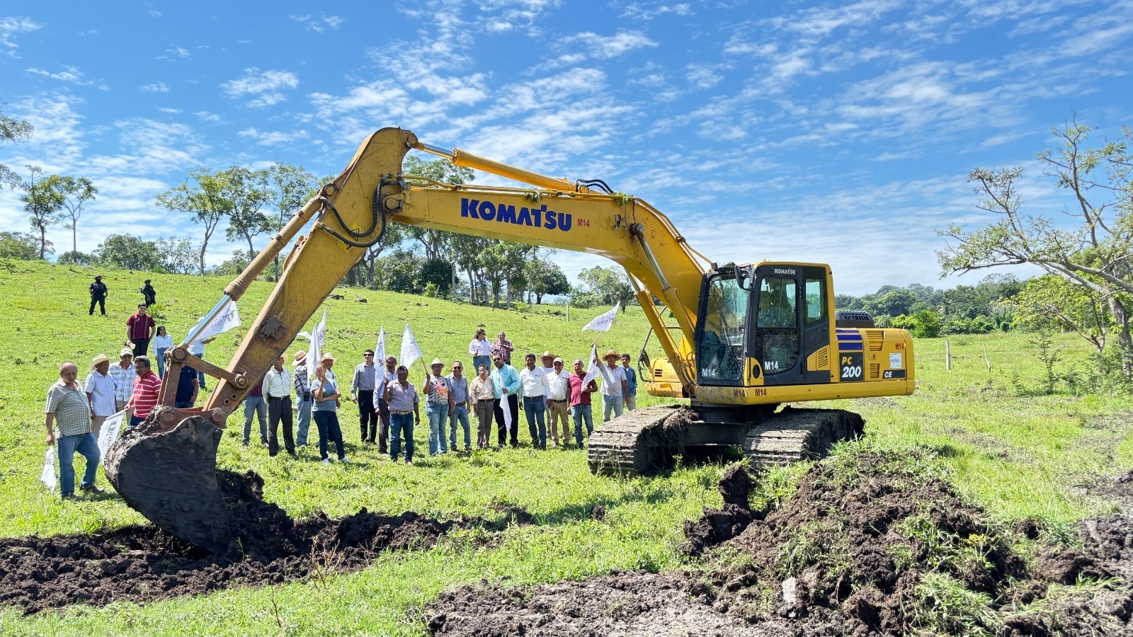 Inicia la construcción de más presas en comunidades de Tuxpan