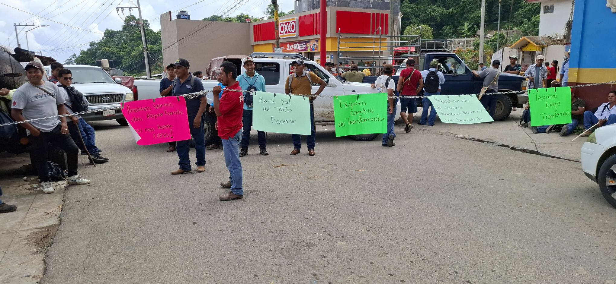 Bloqueo en Chicontepec: Exigen a CFE la instalación de transformadores
