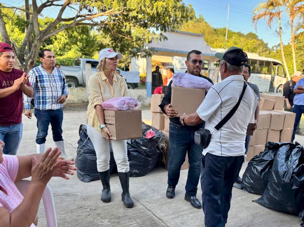 DIF Tuxpan garantiza la entrega de apoyos a damnificados