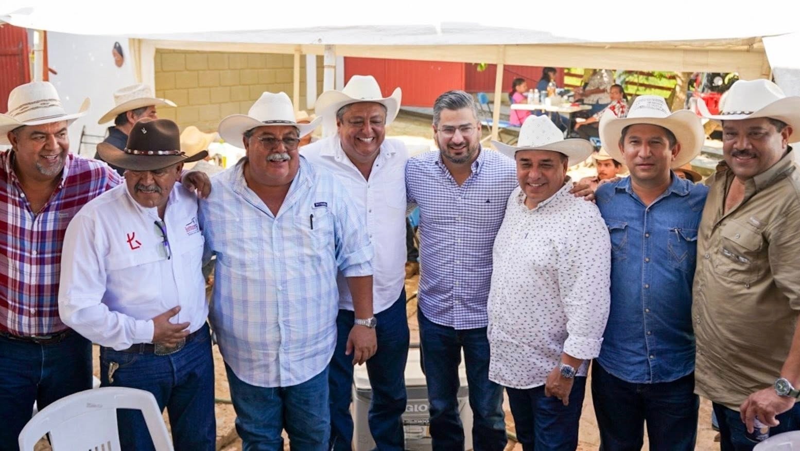 Fortalecer al campo ganadero, prioridad para el desarrollo de Tuxpan: Daniel Cortina